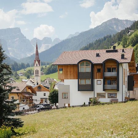 Berghotel Sanvi San Martino in Badia Exterior foto