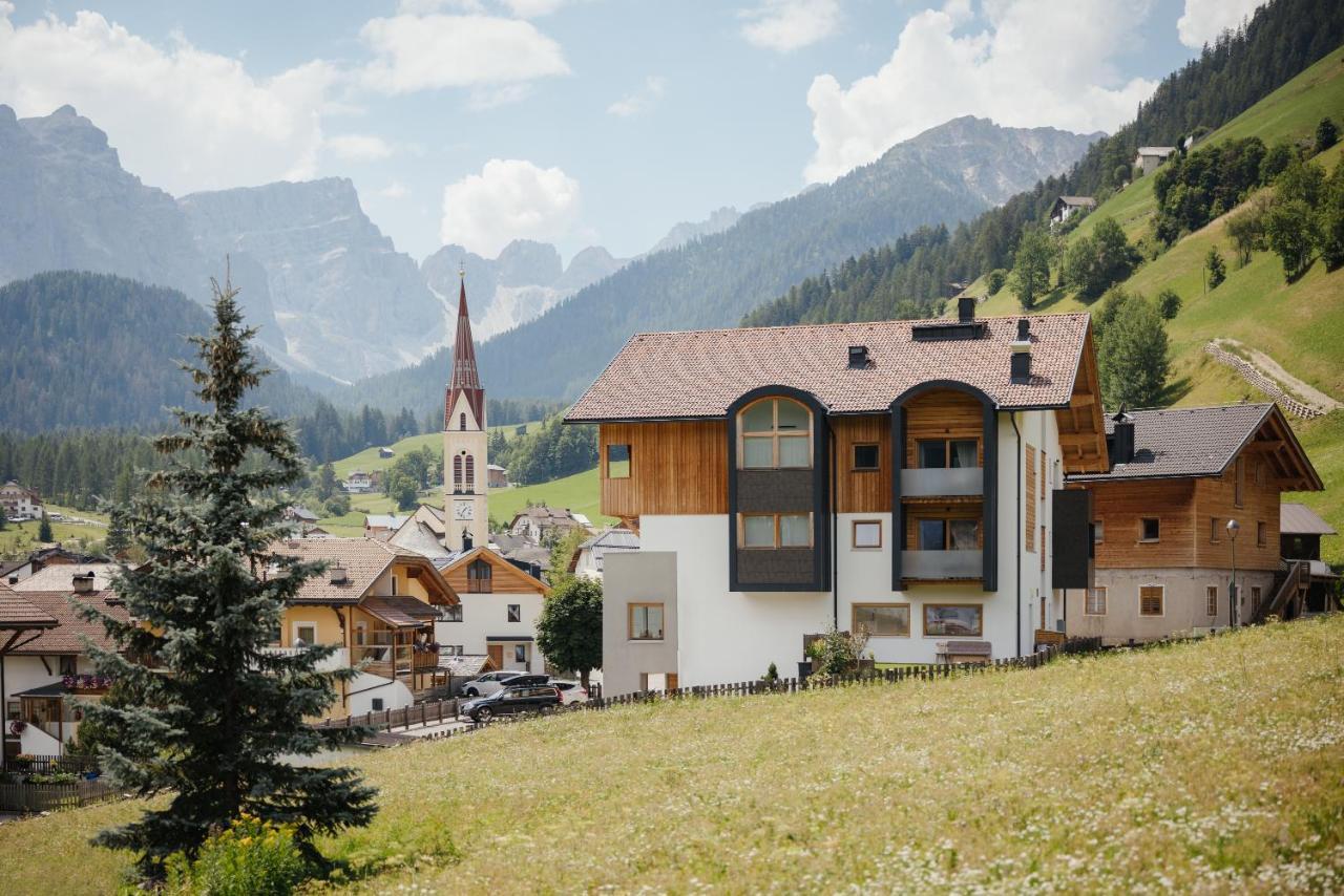 Berghotel Sanvi San Martino in Badia Exterior foto